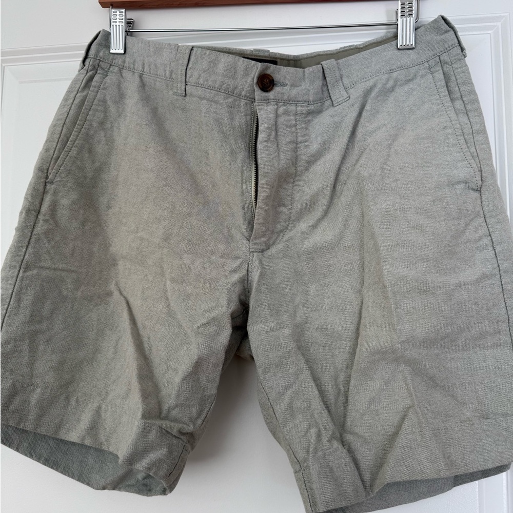 J. Crew Men's Light Gray Flat Front Shorts